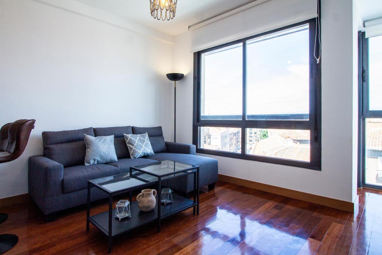 Apartamentos Castilla Luz Business Madrid Exterior photo
