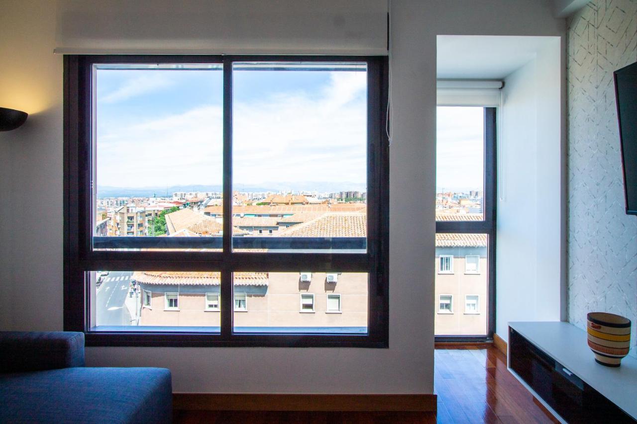 Apartamentos Castilla Luz Business Madrid Exterior photo