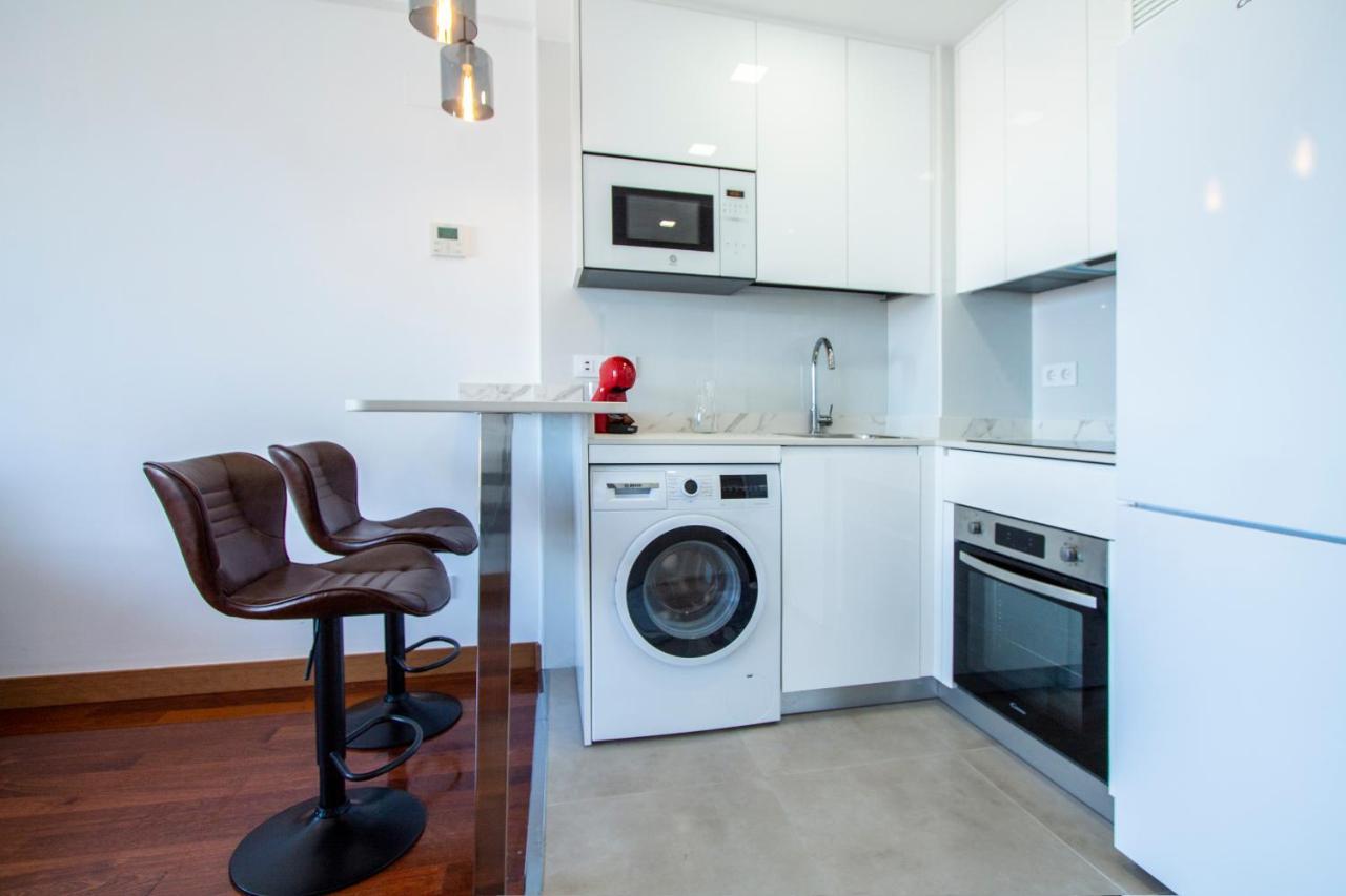 Apartamentos Castilla Luz Business Madrid Exterior photo