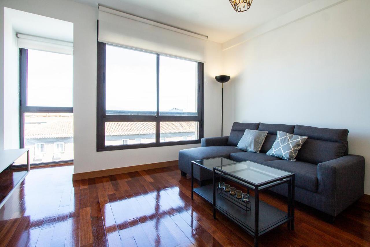 Apartamentos Castilla Luz Business Madrid Exterior photo