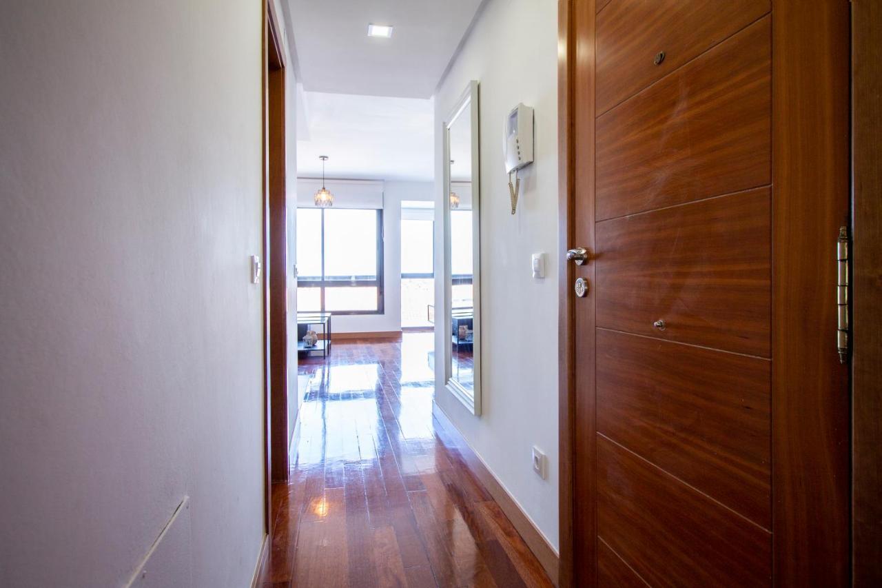 Apartamentos Castilla Luz Business Madrid Exterior photo