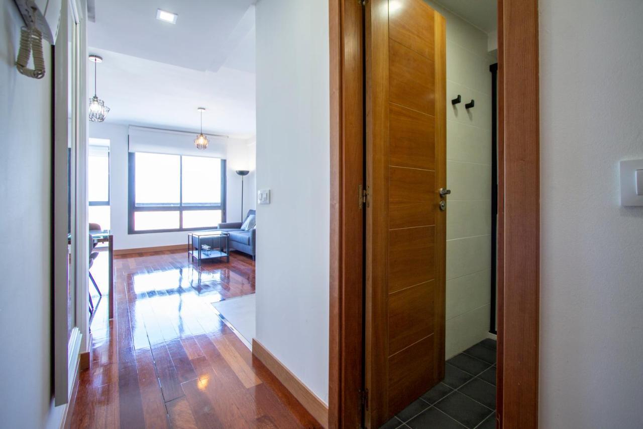 Apartamentos Castilla Luz Business Madrid Exterior photo