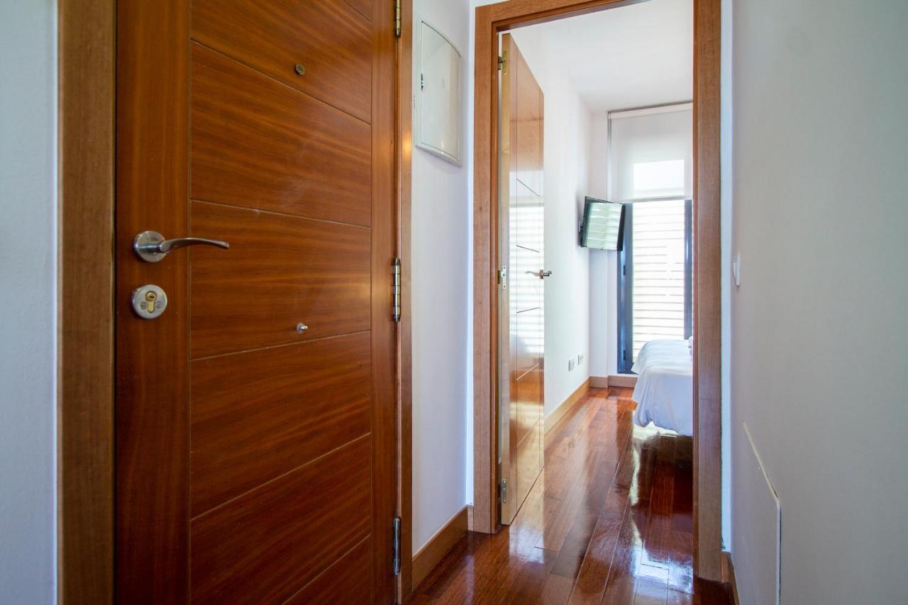 Apartamentos Castilla Luz Business Madrid Exterior photo