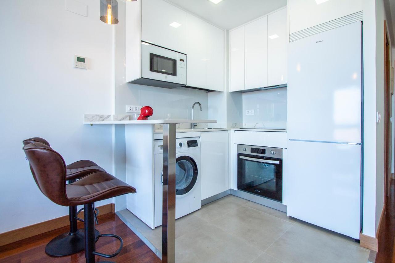 Apartamentos Castilla Luz Business Madrid Exterior photo
