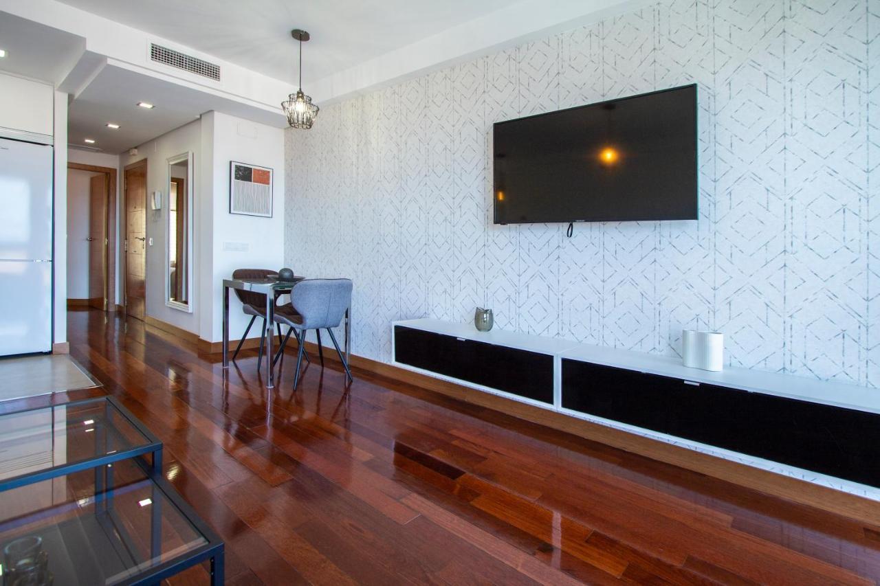 Apartamentos Castilla Luz Business Madrid Exterior photo